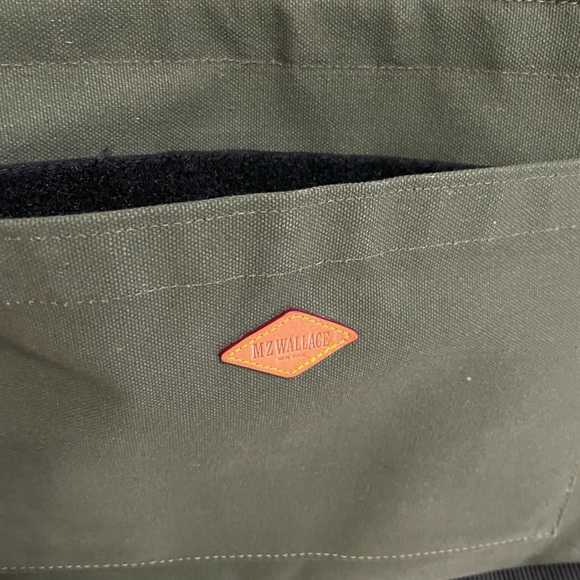MZ Wallace EUC Loden Green Canvas Messenger/Laptop Bicycle Bag-Unisex -Well Made - Picture 8 of 15